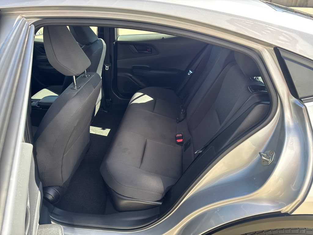 Certified 2025 Toyota Prius LE FWD image 25