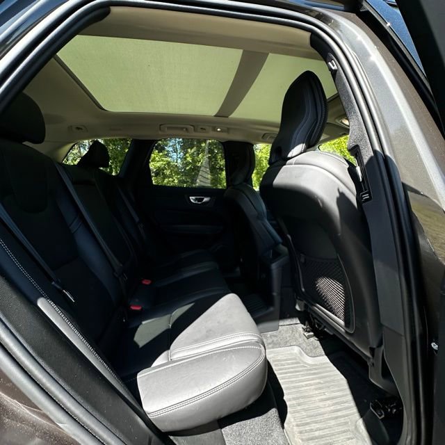 Used 2024 Volvo XC60 T8 Ultimate w/ Protection Package Premier AWD/4WD image 17