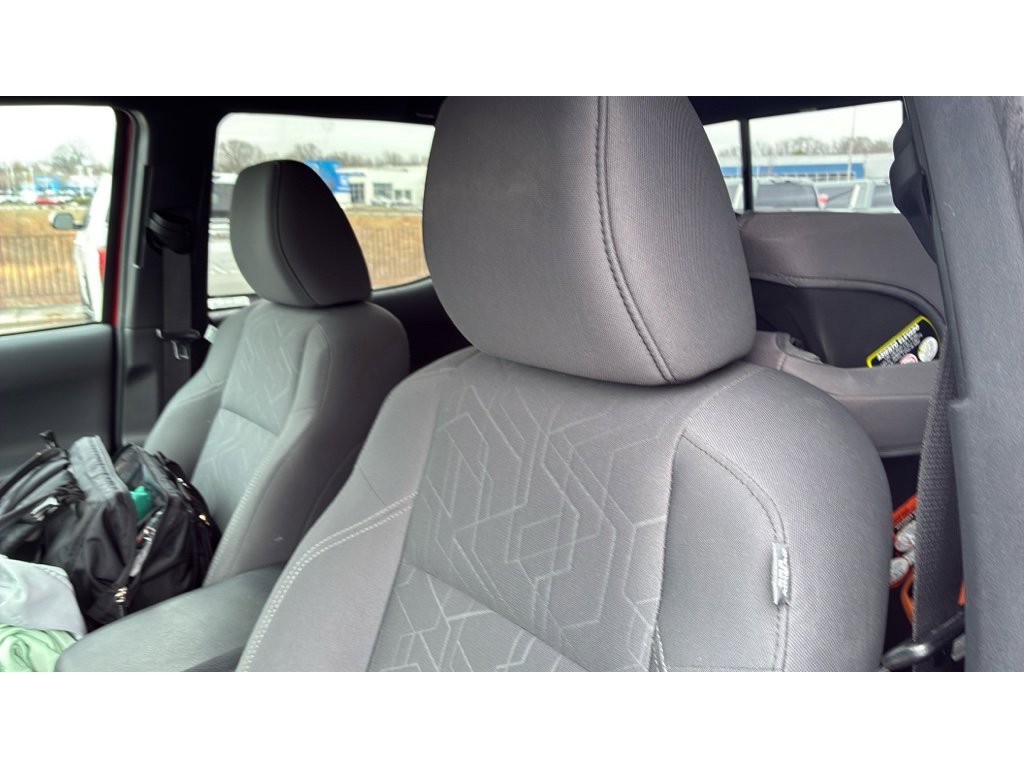 Used 2019 Toyota Tacoma TRD Off-Road image 8