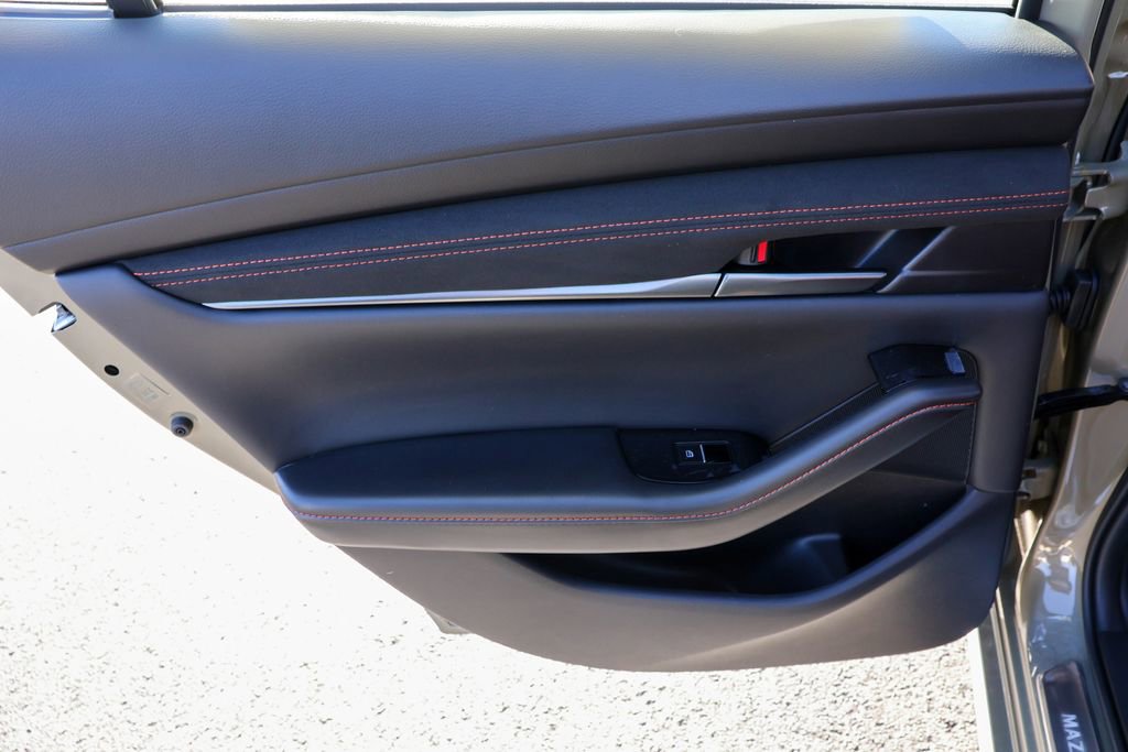 Used 2025 MAZDA MAZDA3 s image 29