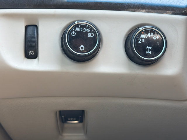 Used 2020 Cadillac Escalade Premium Luxury AWD/4WD image 36