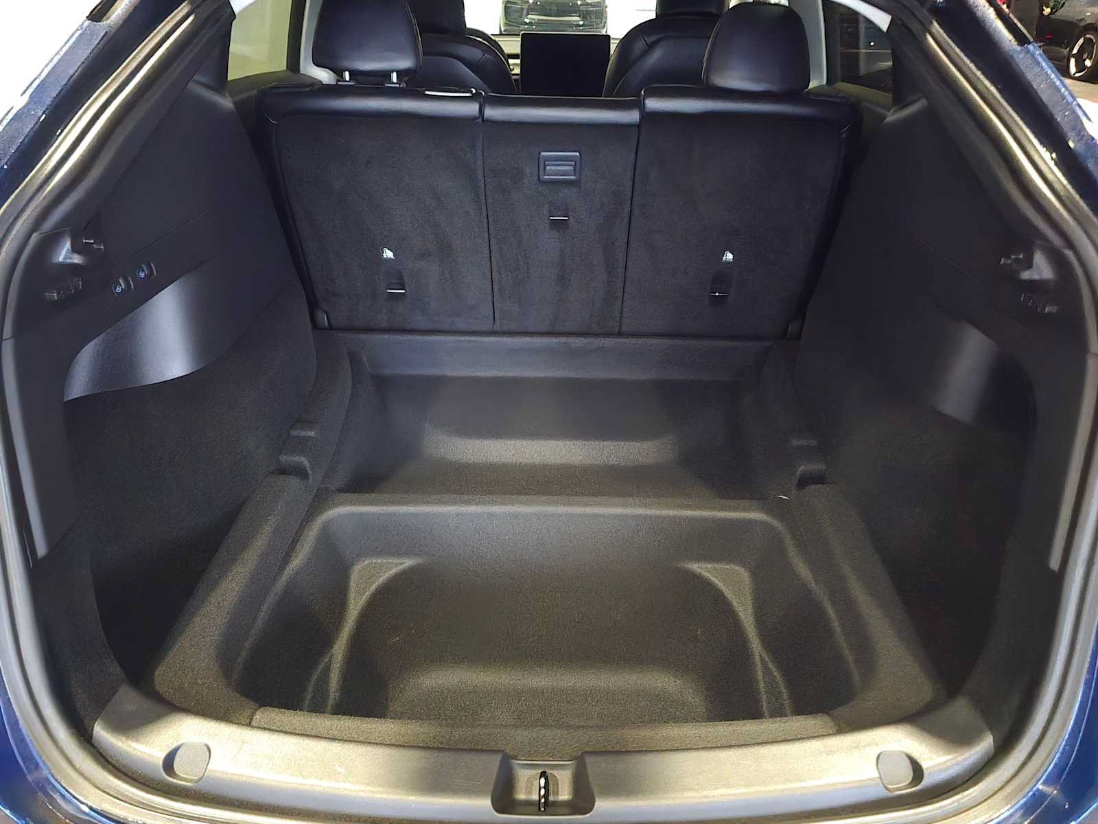 Used 2021 Tesla Model Y Long Range AWD/4WD image 16