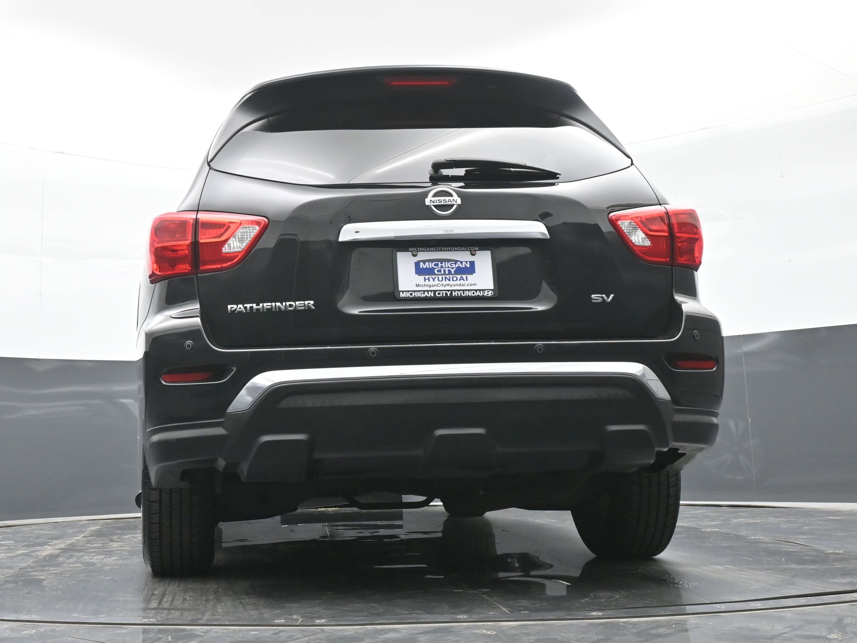 Used 2020 Nissan Pathfinder SV image 41