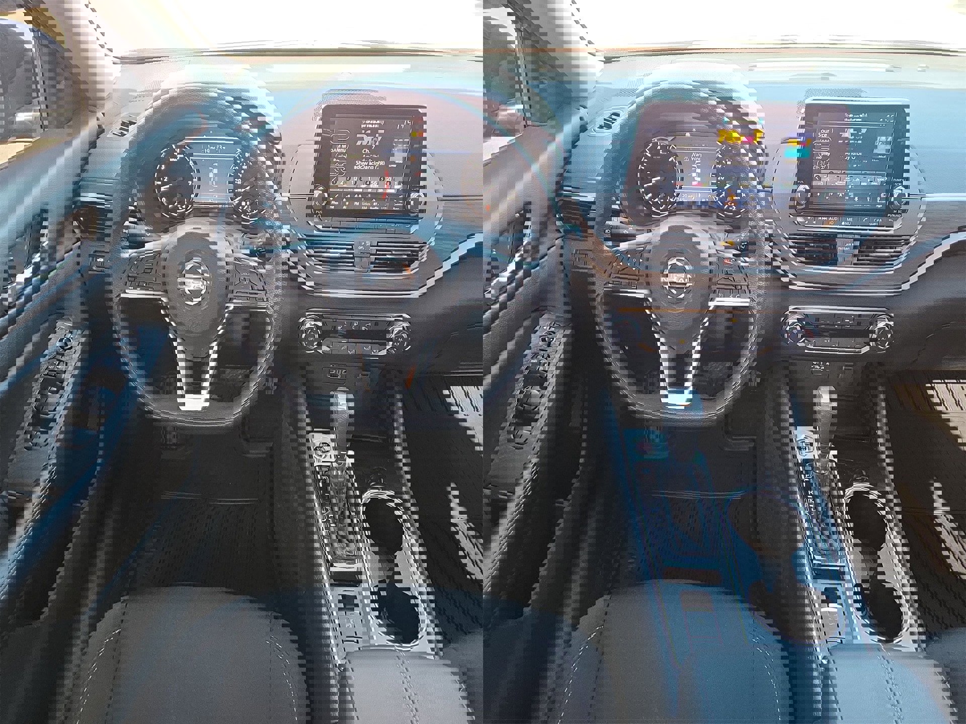 Used 2024 Nissan Altima 2.5 SV image 14