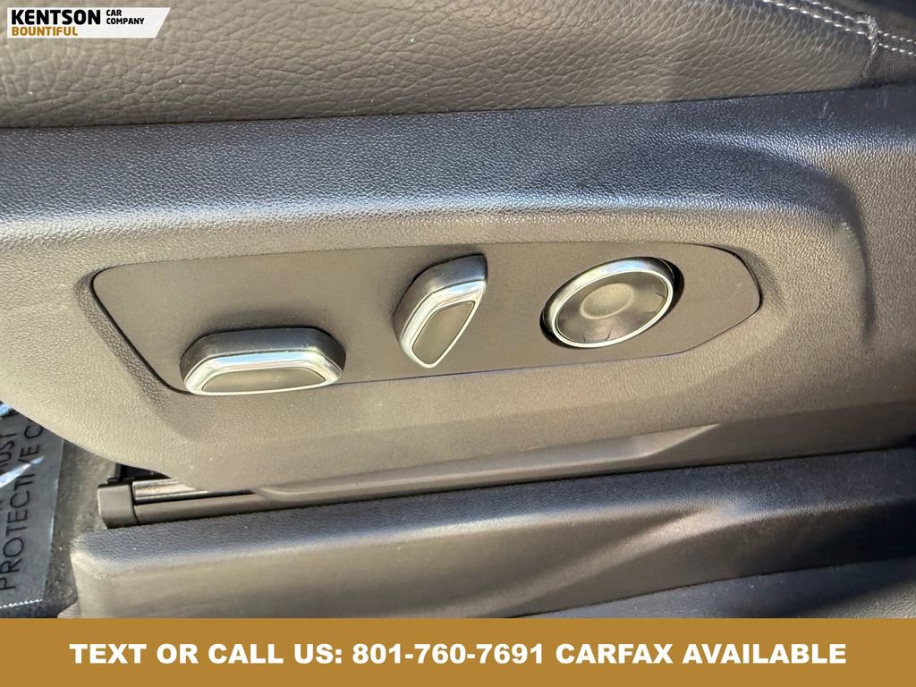 Used 2025 GMC Yukon XL Denali image 33