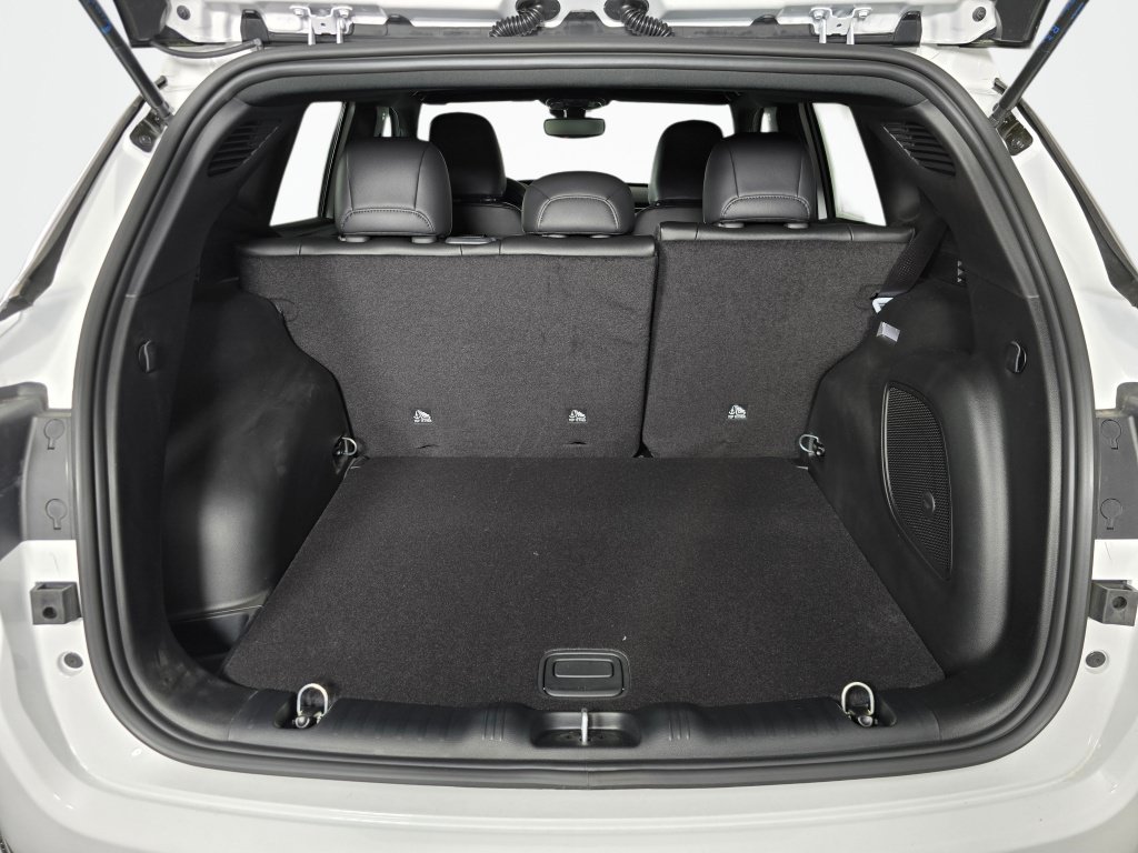 New 2026 Jeep Compass Latitude AWD/4WD image 18