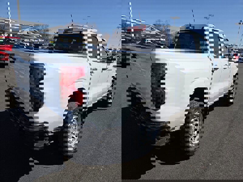 Used 2023 Chevrolet Colorado W/T image 3