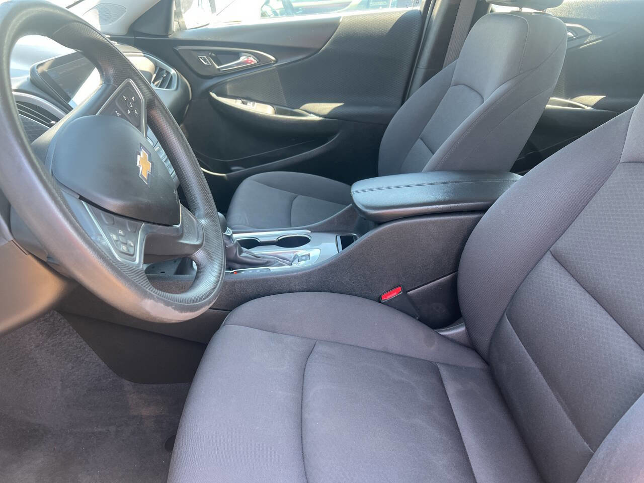 Used 2022 Chevrolet Malibu LT FWD image 10