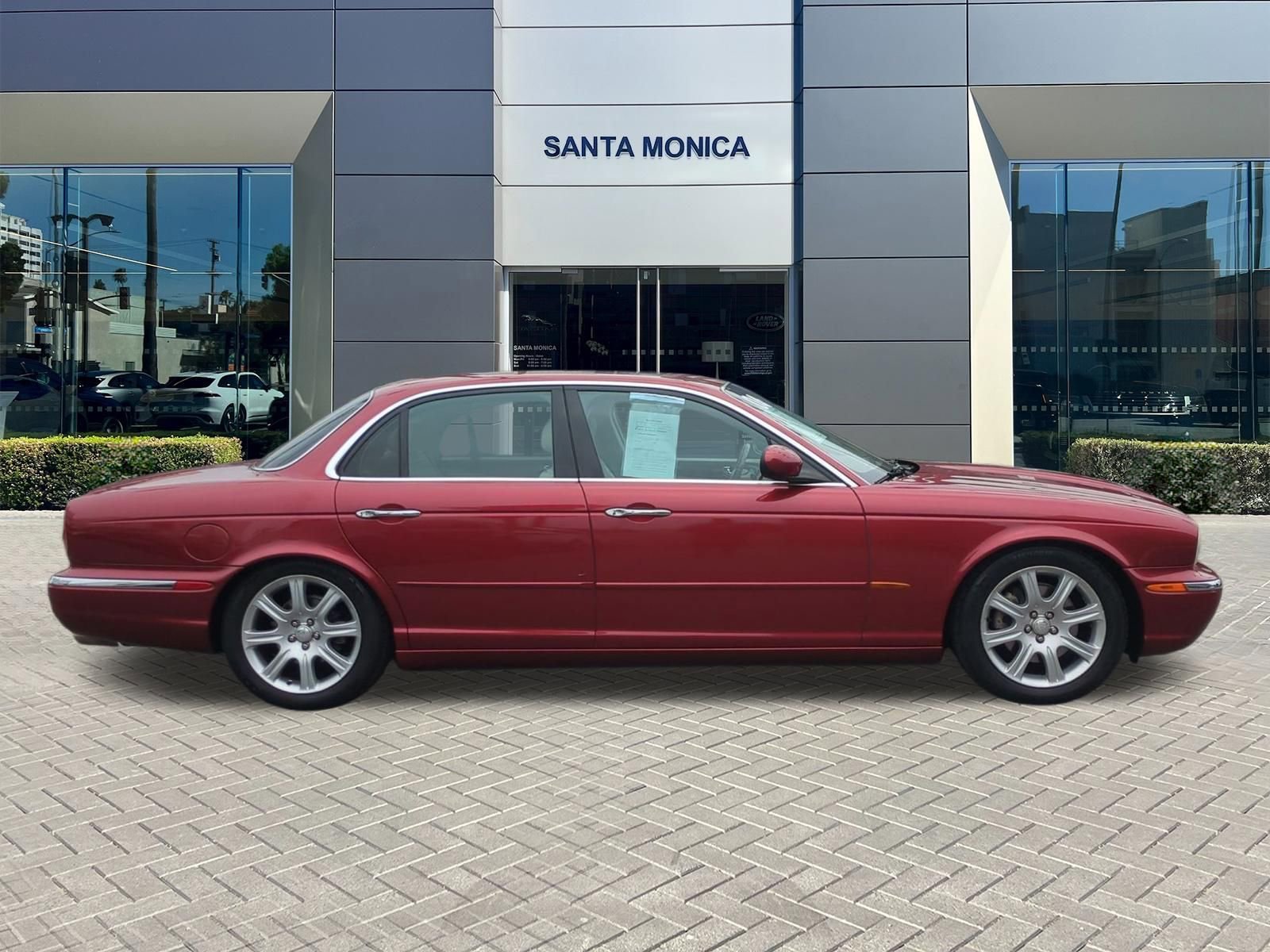 Used 2004 Jaguar XJ8 RWD image 6