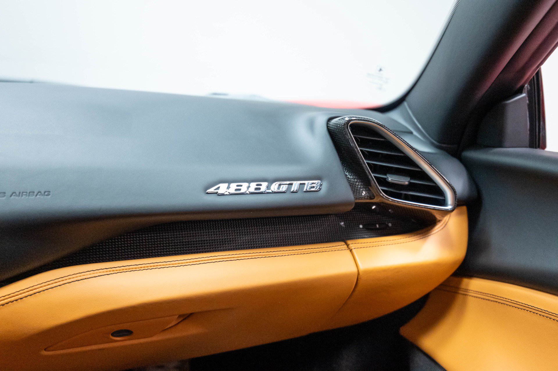Used 2016 Ferrari 488 GTB RWD image 48