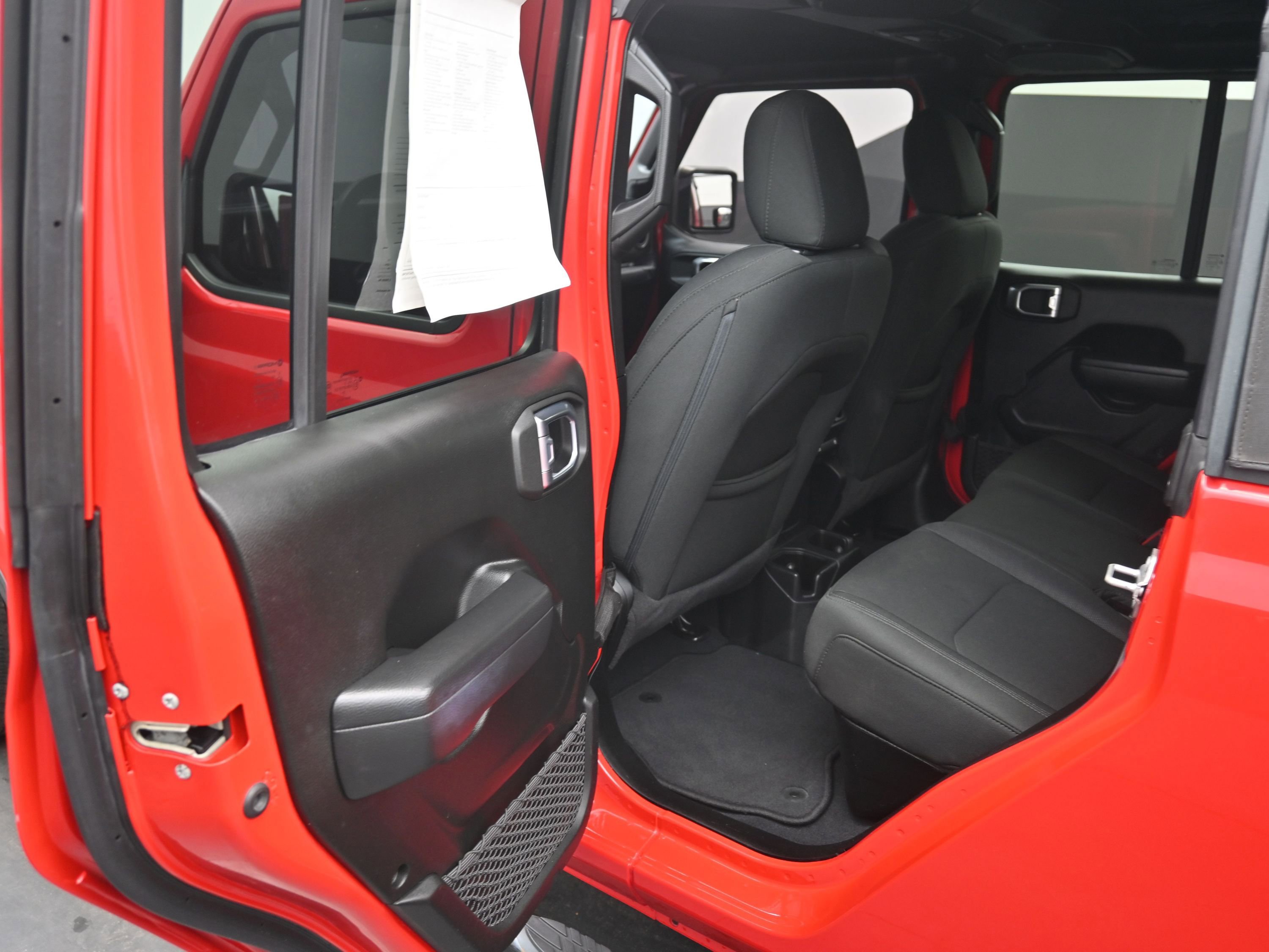 Used 2022 Jeep Gladiator Sport image 10