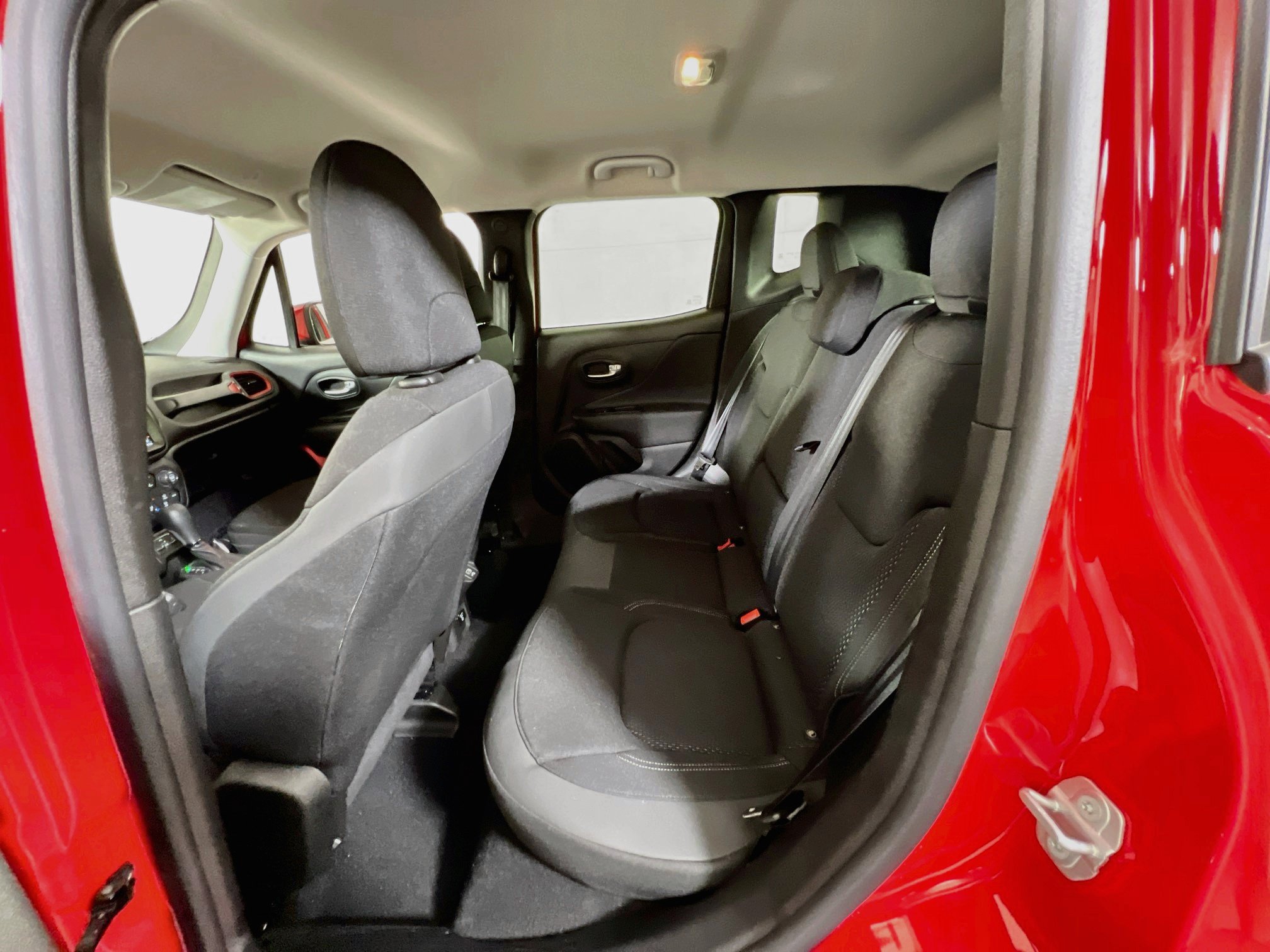 Used 2022 Jeep Renegade Latitude w/ Convenience Group AWD/4WD image 24