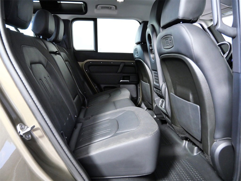 Used 2020 Land Rover Defender 110 S image 13