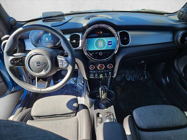 Used 2024 MINI Cooper SE FWD image 18