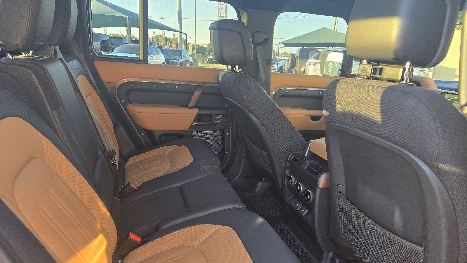 Certified 2023 Land Rover Defender 110 X AWD/4WD image 9