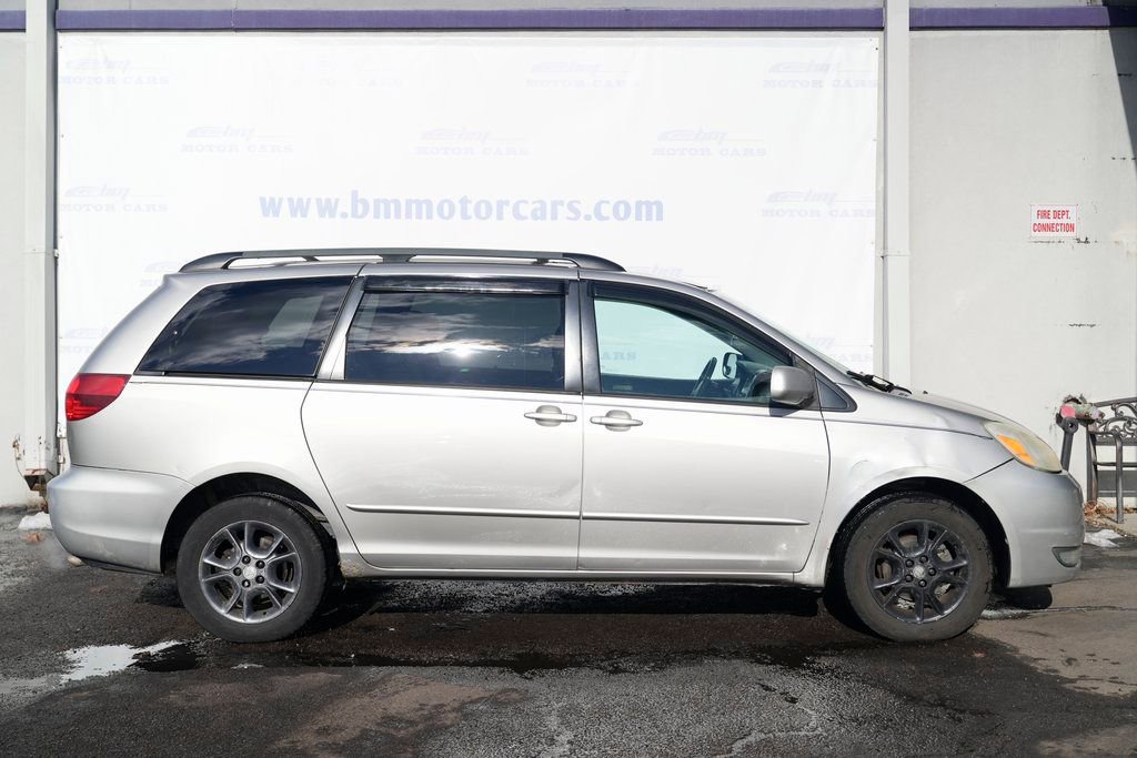 Used 2005 Toyota Sienna XLE image 7