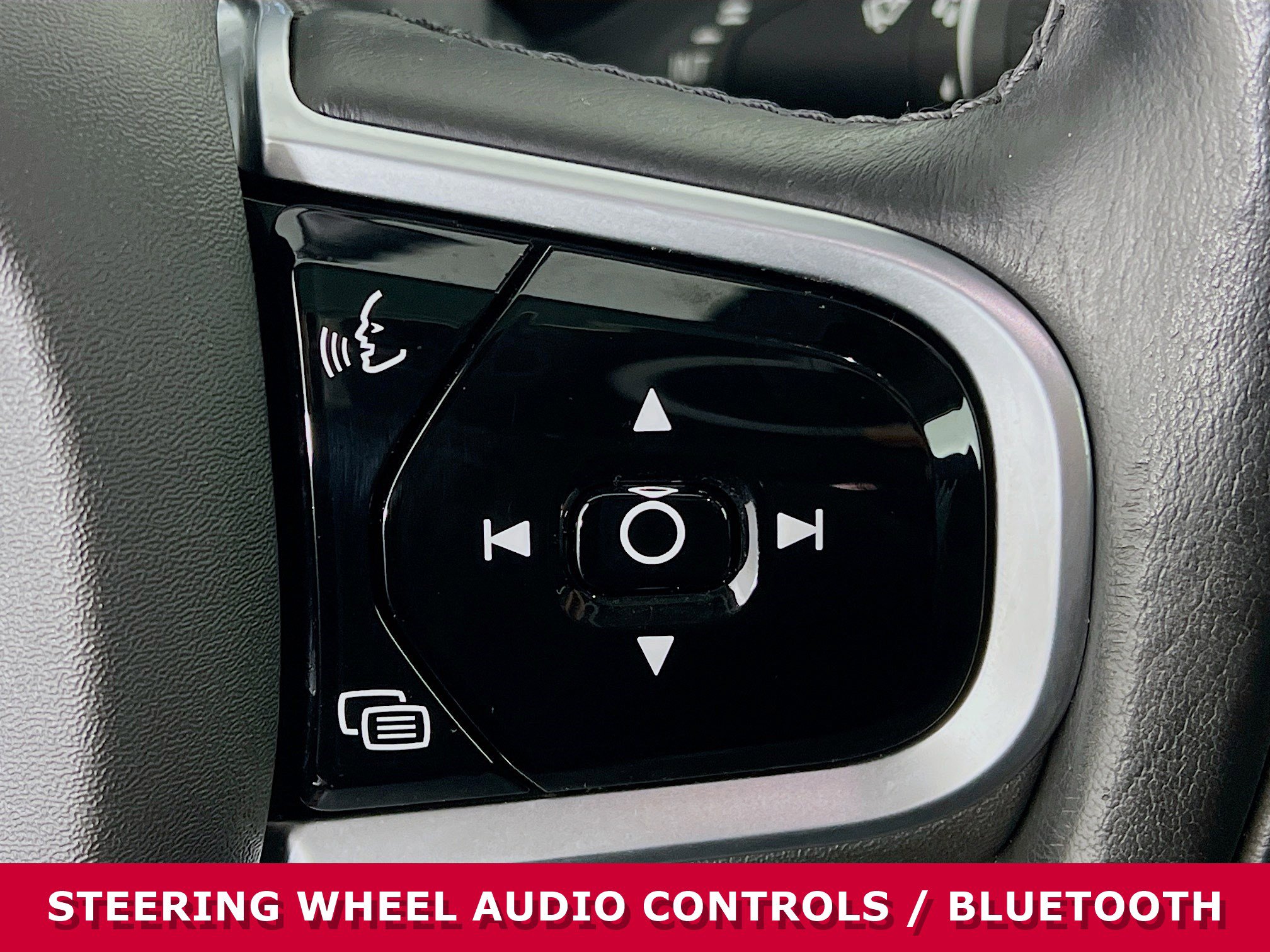 Used 2020 Volvo XC90 T6 Momentum image 16