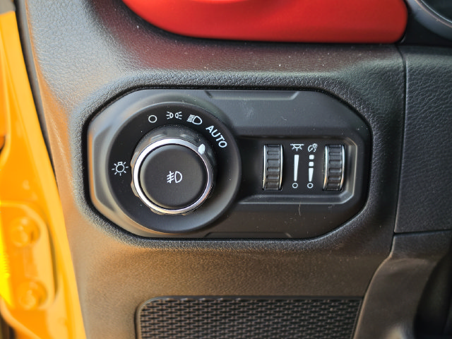 Used 2021 Jeep Wrangler Unlimited Rubicon AWD/4WD image 32