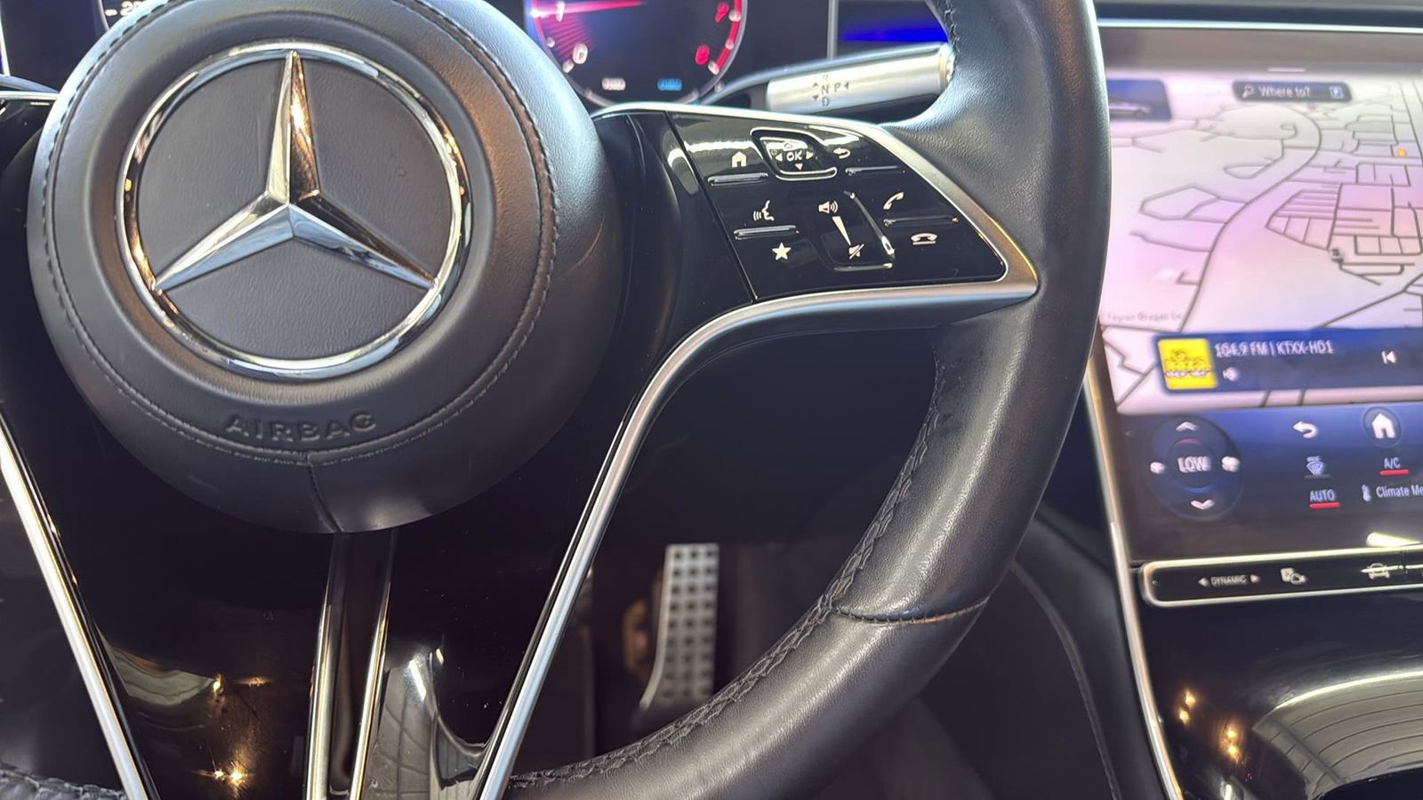 Used 2023 Mercedes-Benz S 500 4MATIC w/ AMG Line image 5