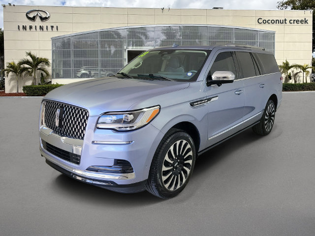 Used 2023 Lincoln Navigator L Black Label AWD/4WD image 2
