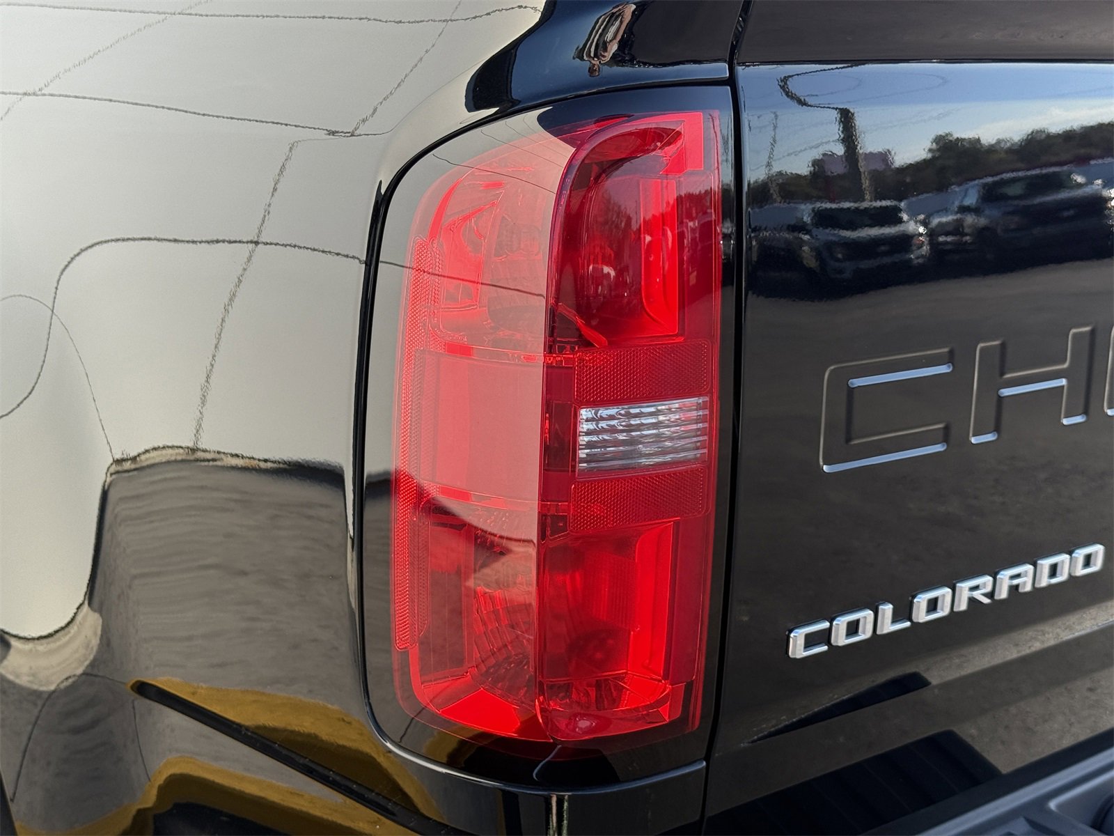 Used 2021 Chevrolet Colorado LT w/ Safety Package image 7