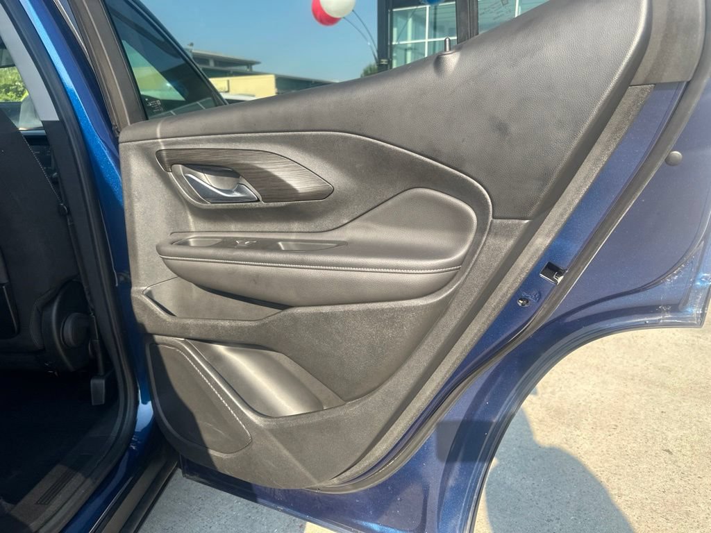 Used 2022 GMC Terrain SLE w/ LPO, Floor Liner Package FWD image 29
