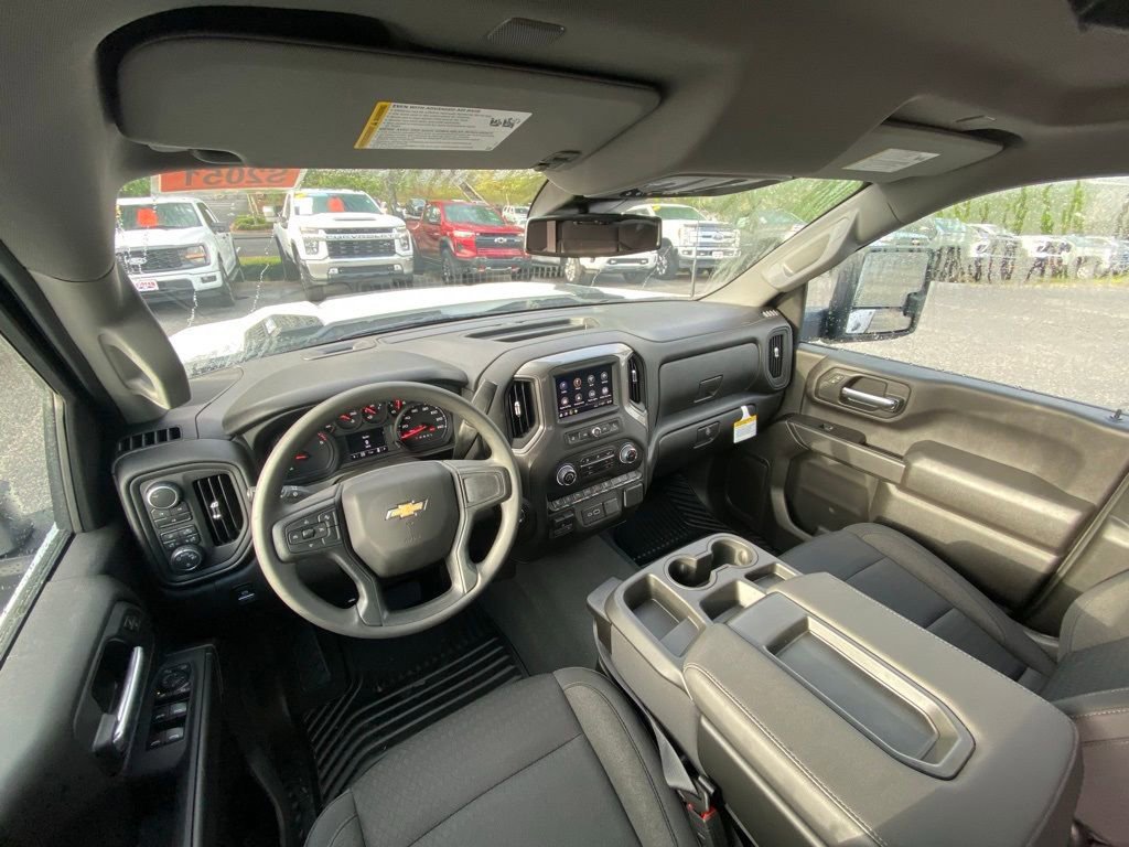 New 2025 Chevrolet Silverado 2500 Custom w/ Custom Value Package image 9