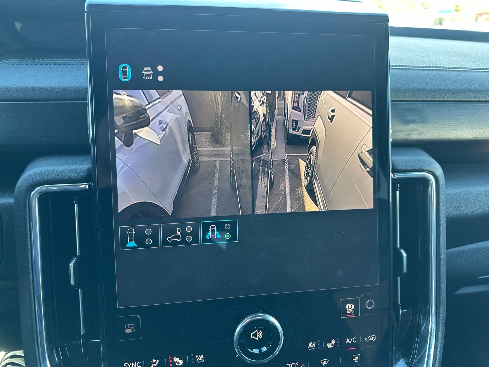 Used 2026 GMC Yukon Denali w/ Sun & Power Step Package AWD/4WD image 67