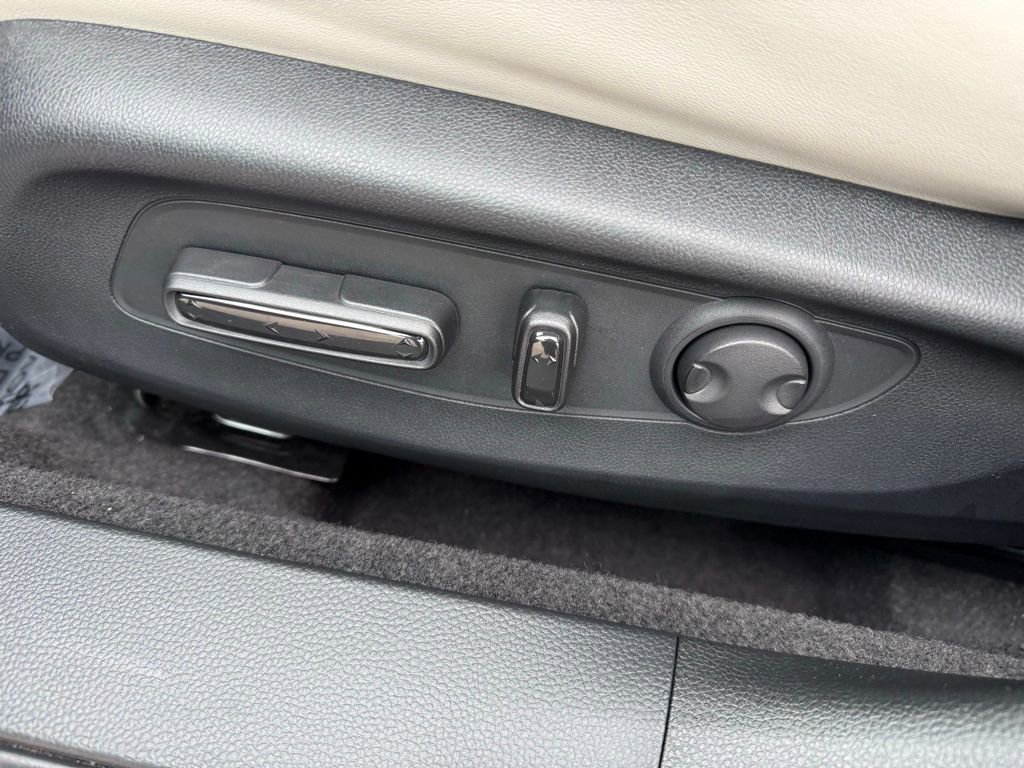 Certified 2025 Honda Accord EX-L image 16