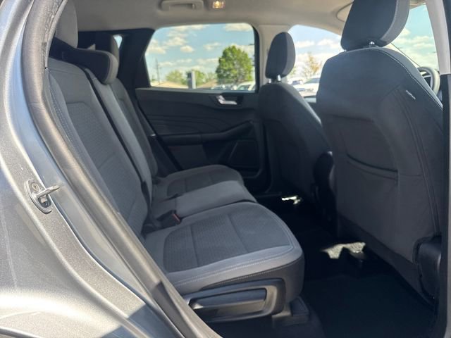 Used 2021 Ford Escape SE w/ SE Sport Appearance Package image 16