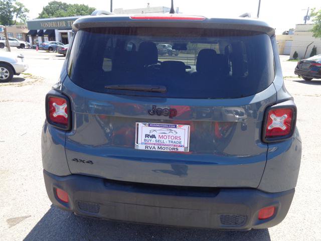 Used 2017 Jeep Renegade Altitude AWD/4WD image 17