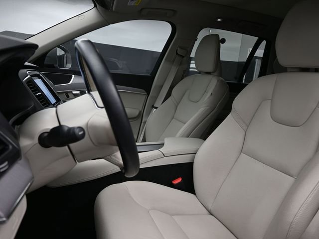 Used 2023 Volvo XC90 B5 Core w/ Protection Package Premier image 9