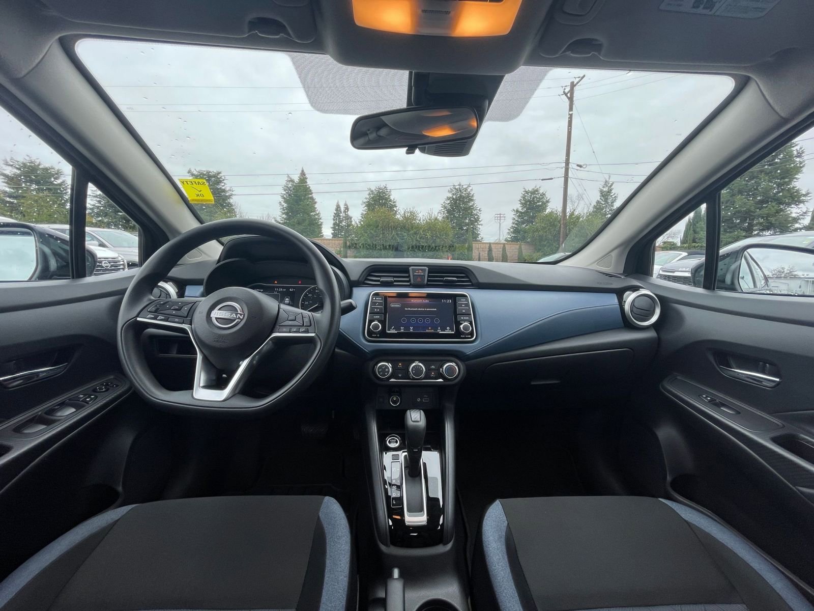 Used 2025 Nissan Versa SV image 28