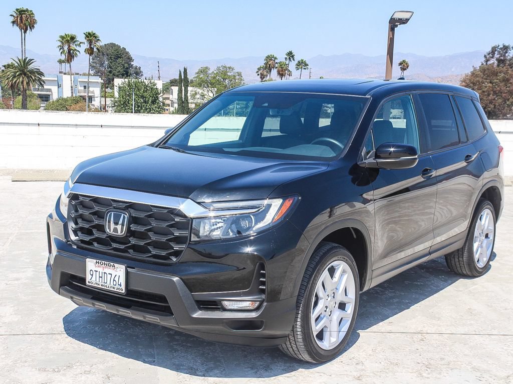 Certified 2025 Honda Passport EX-L image 3