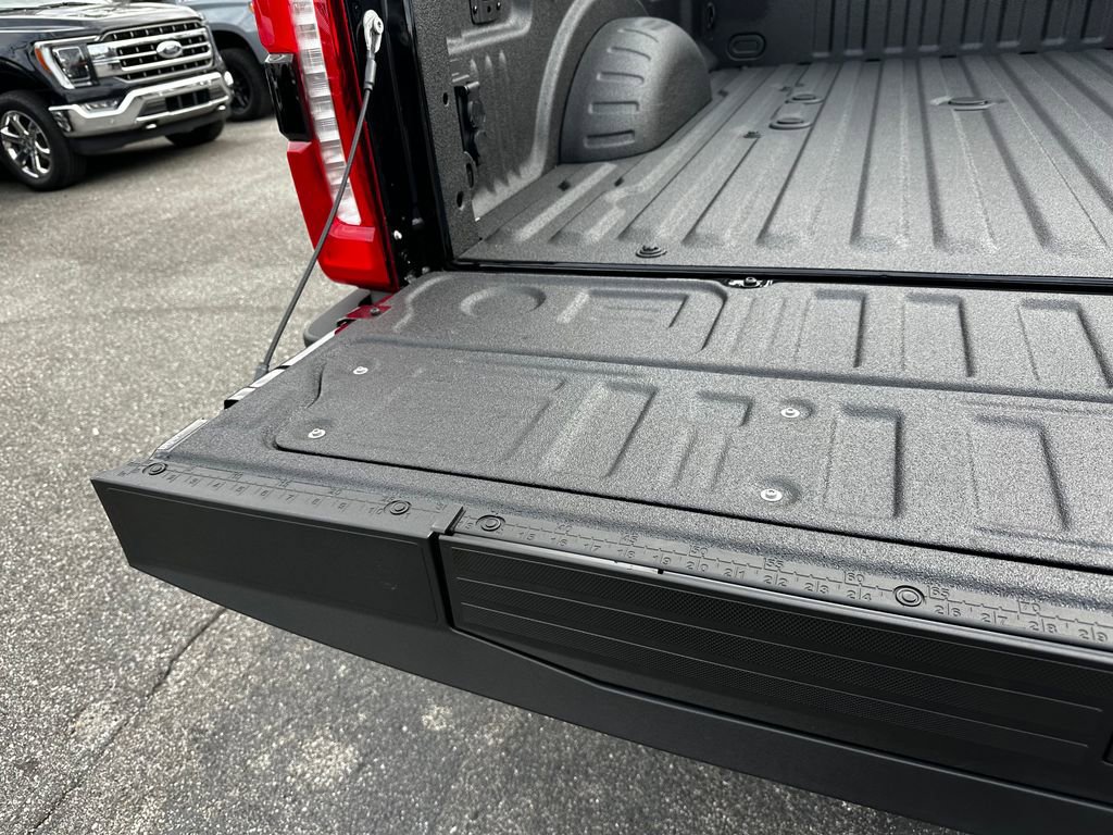 New 2026 Ford F250 Lariat w/ Black Appearance Package image 51