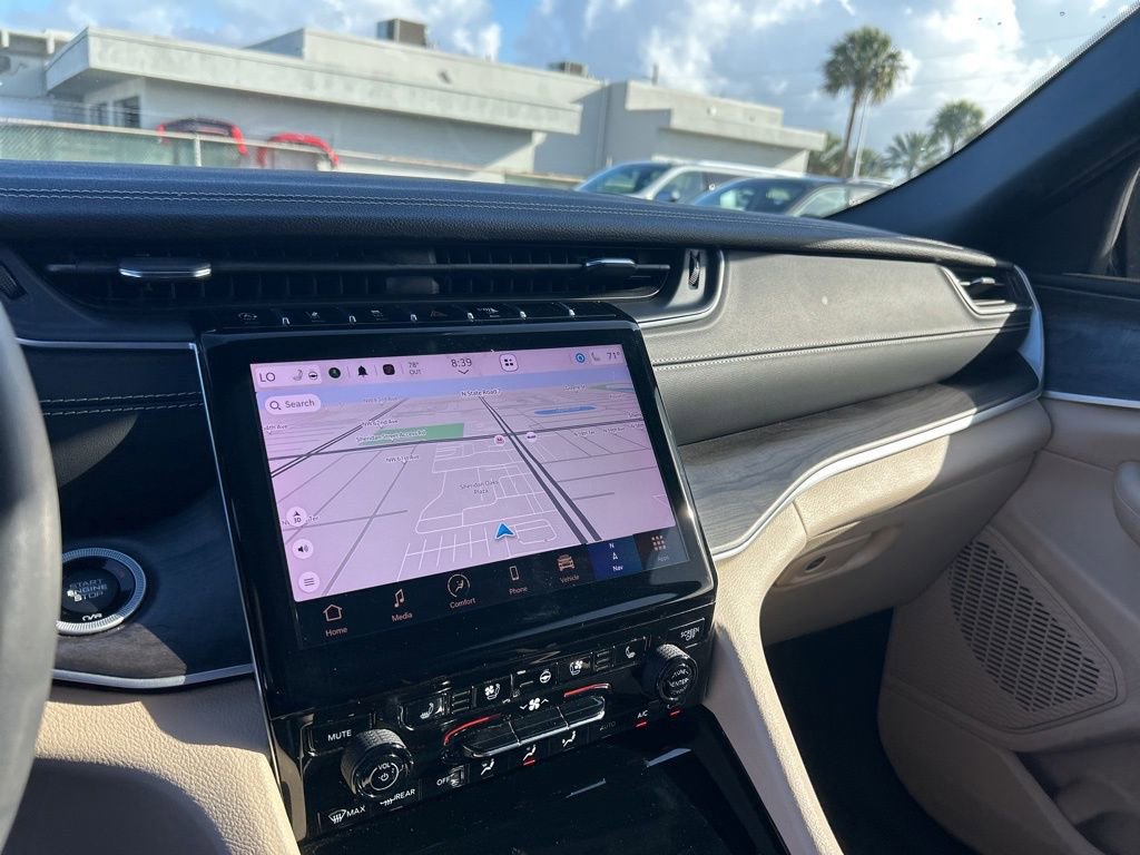 Certified 2023 Jeep Grand Cherokee L Limited w/ Luxury Tech Group II image 11