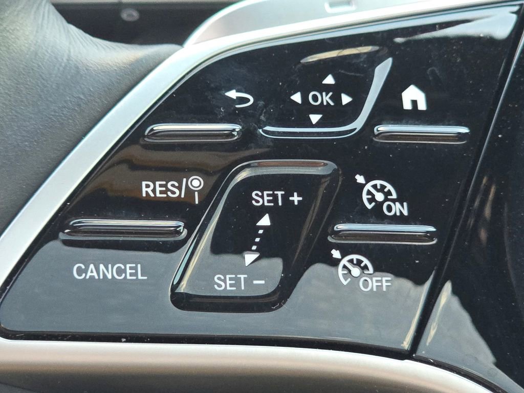 Certified 2025 Mercedes-Benz GLE 350 4MATIC w/ AMG Line Exterior image 35