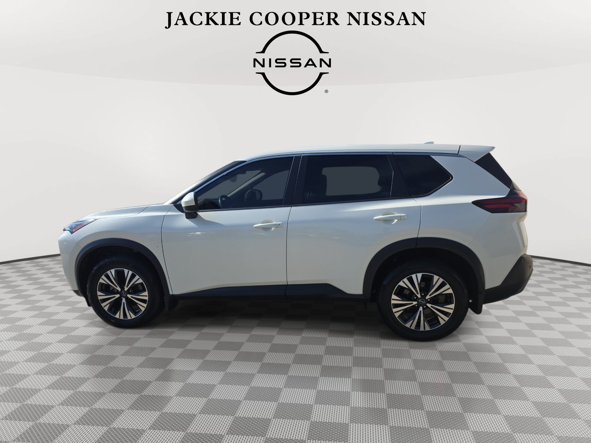 Used 2023 Nissan Rogue SV AWD/4WD image 8