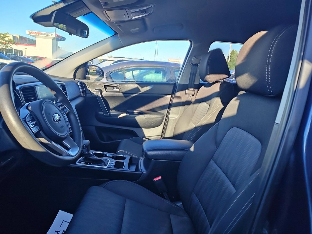Used 2021 Kia Sportage LX AWD/4WD image 6