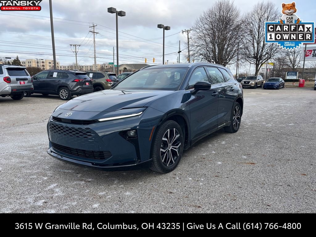 Used 2025 Toyota Crown Signia image 1