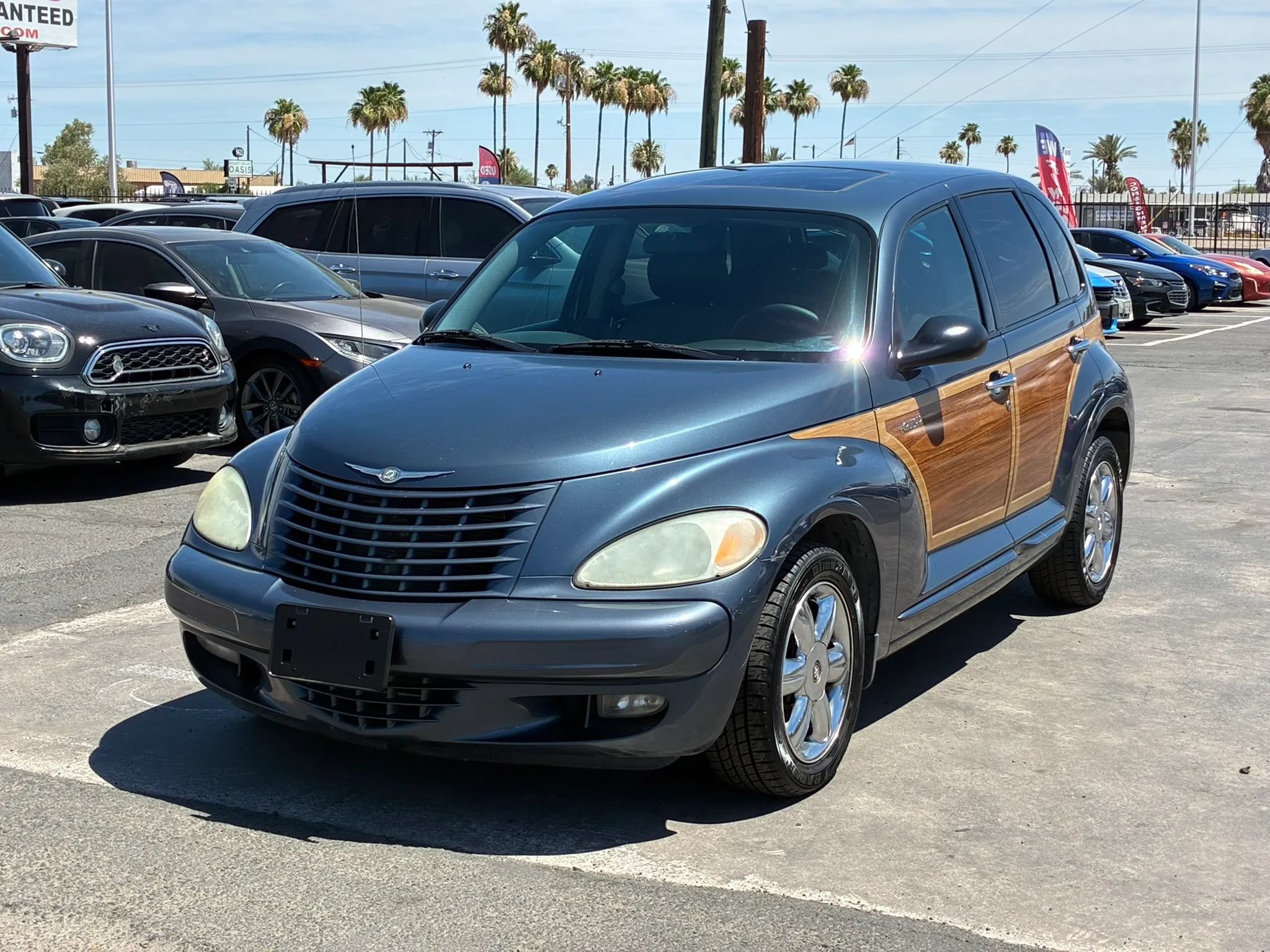 Used 2003 Chrysler PT Cruiser Limited FWD image 1
