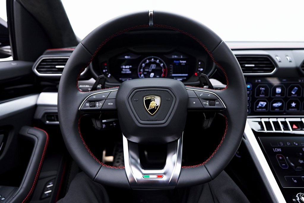 Used 2022 Lamborghini Urus image 60