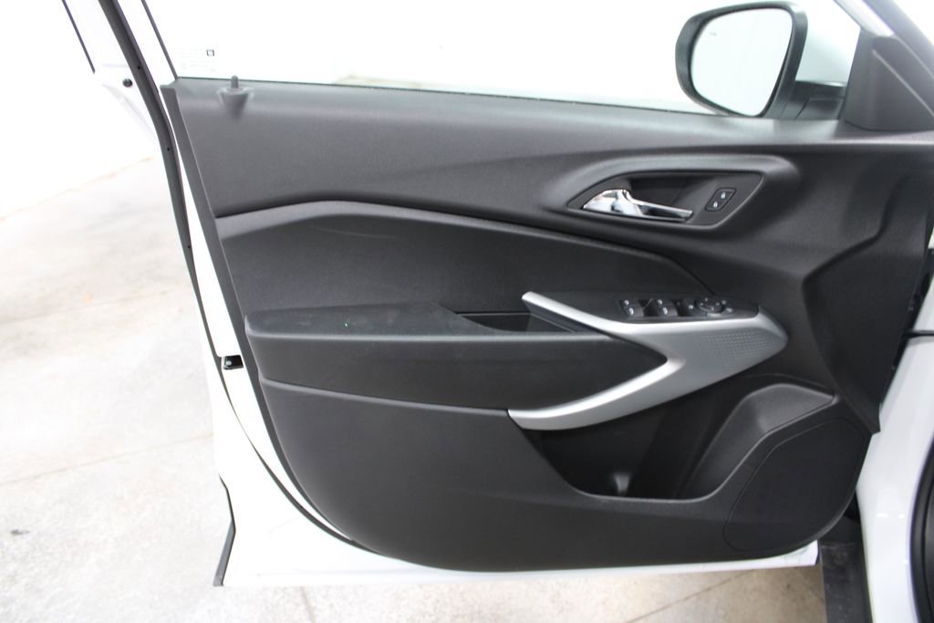 New 2026 Chevrolet Trax LS w/ LS Convenience Package image 14