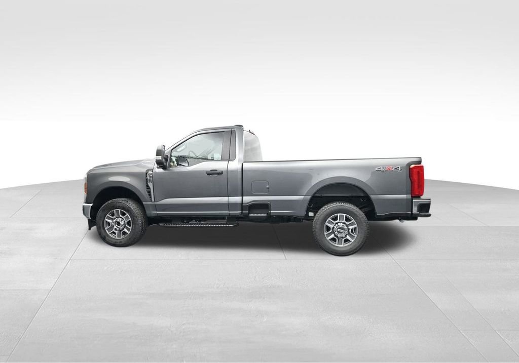 New 2025 Ford F350 XLT image 5