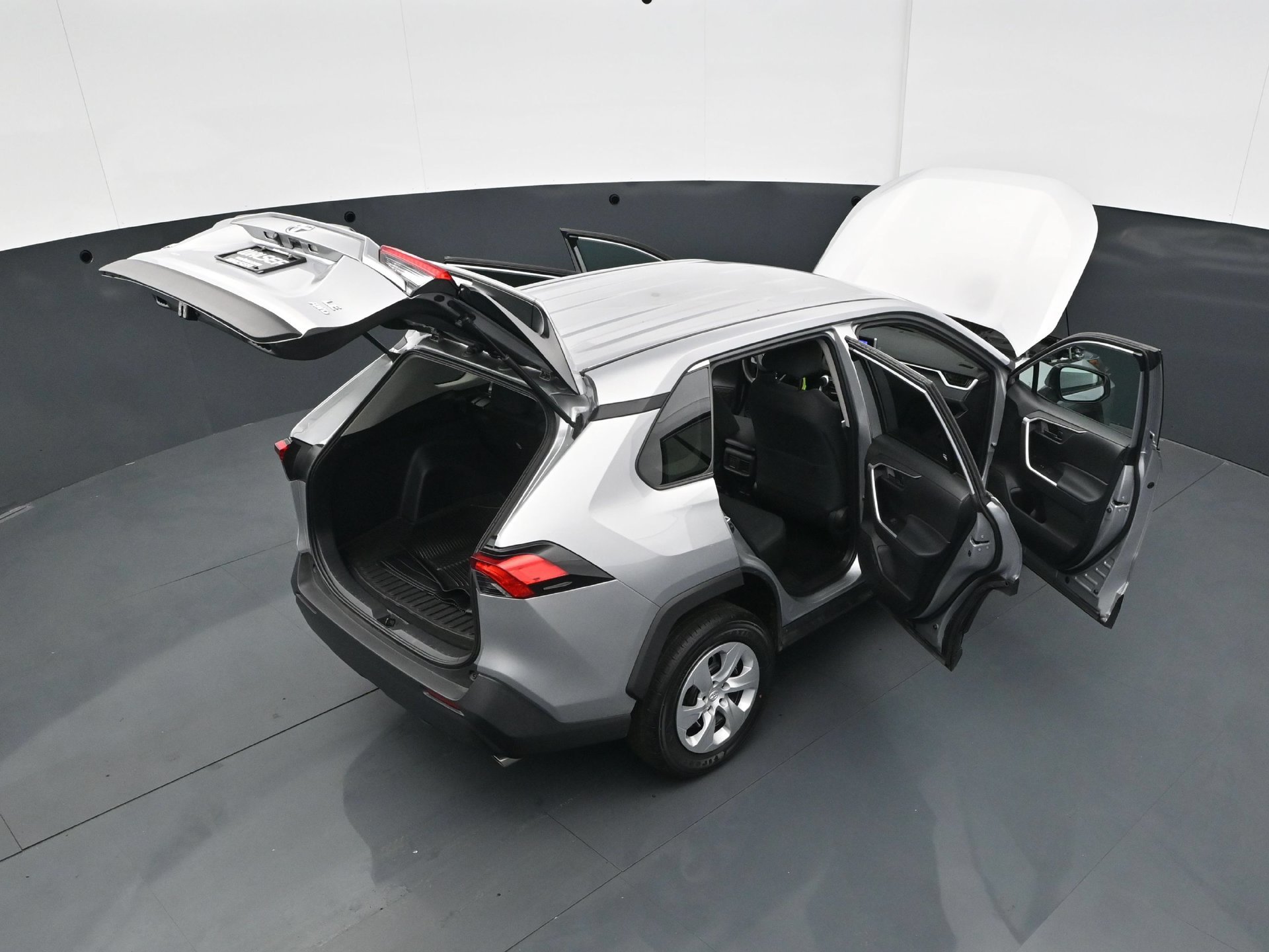 Used 2024 Toyota RAV4 LE AWD/4WD image 41