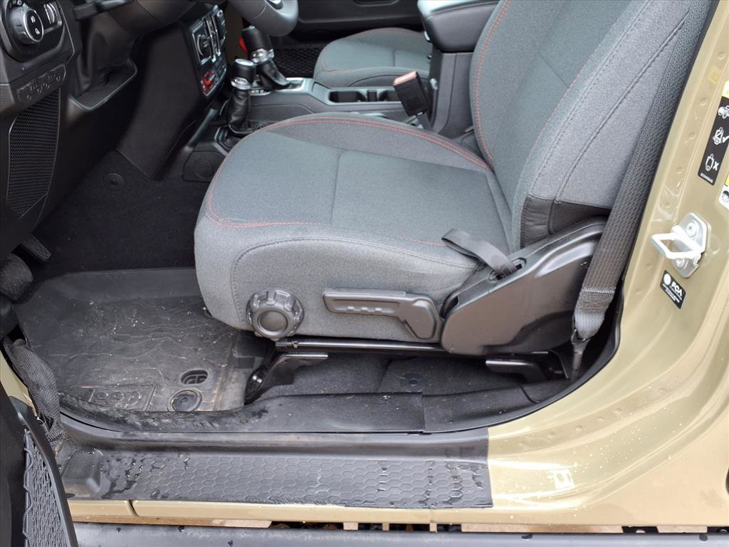 Used 2025 Jeep Gladiator Rubicon AWD/4WD image 15