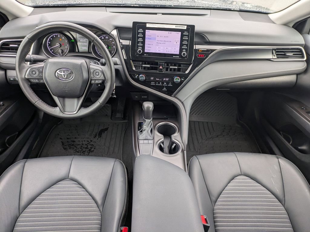 Used 2024 Toyota Camry SE image 14