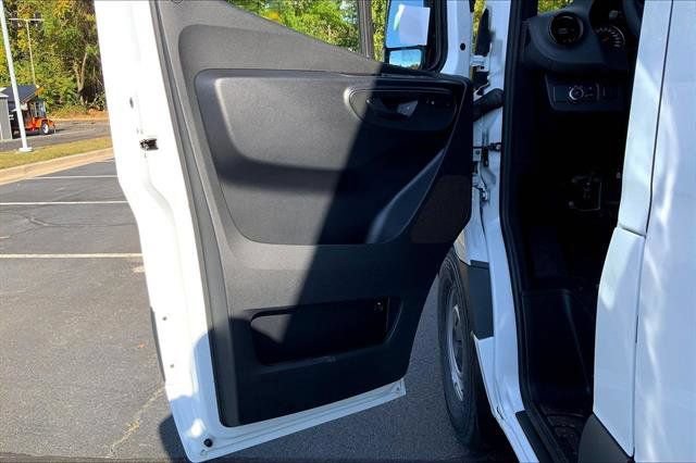 New 2026 Mercedes-Benz Sprinter 2500 image 9