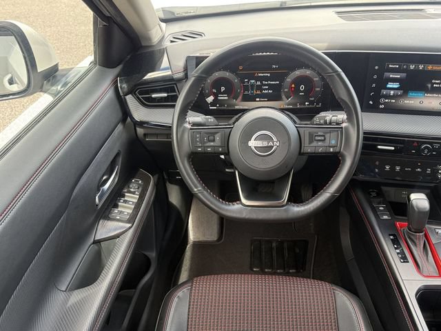 Used 2025 Nissan Kicks SR FWD image 15