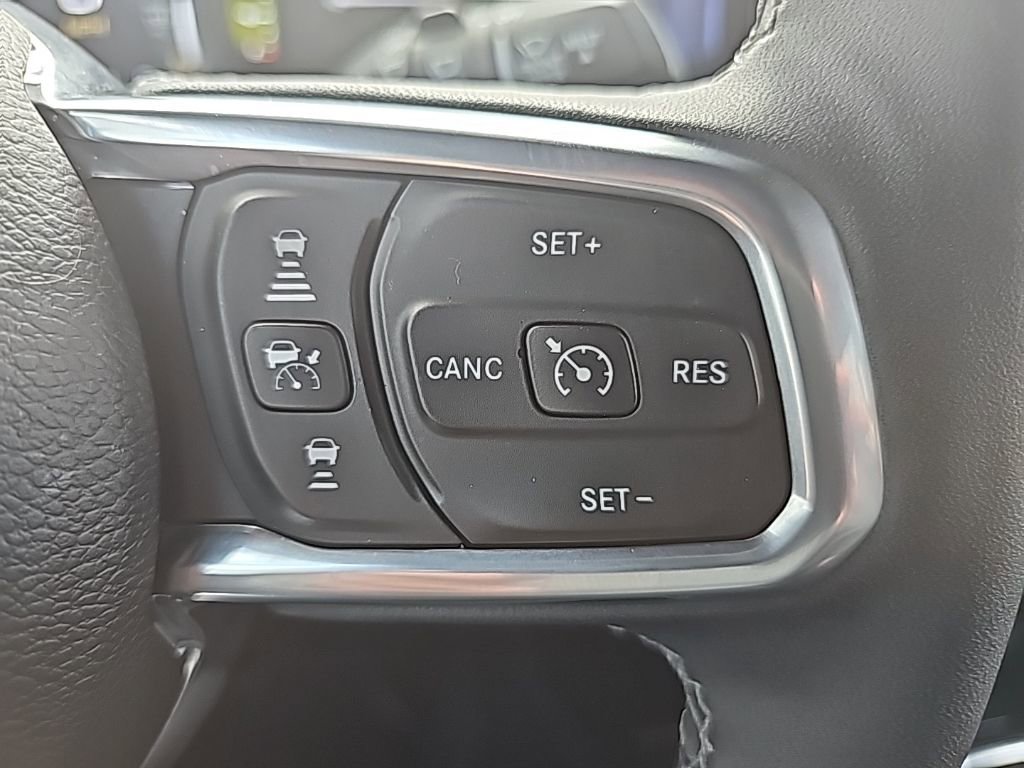 Certified 2025 Jeep Wrangler Unlimited Sahara w/ Safety Group image 28